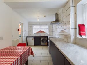 Photo 16- click for photo gallery